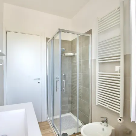 Vega - Immobiliare Διαμέρισμα